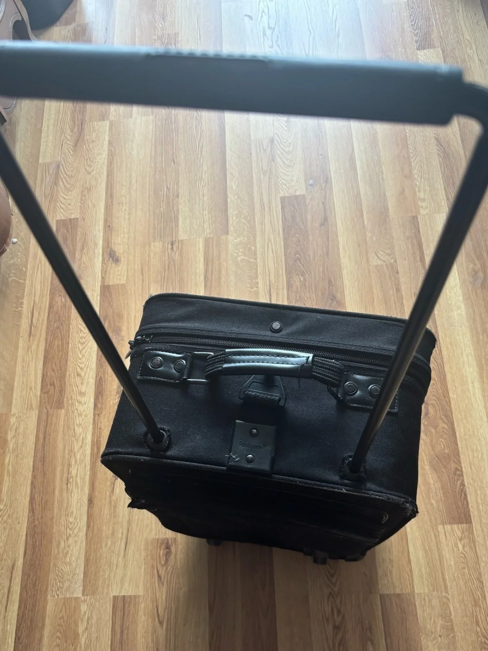 Travelpro B5 crew suitcase with rare sliding handle